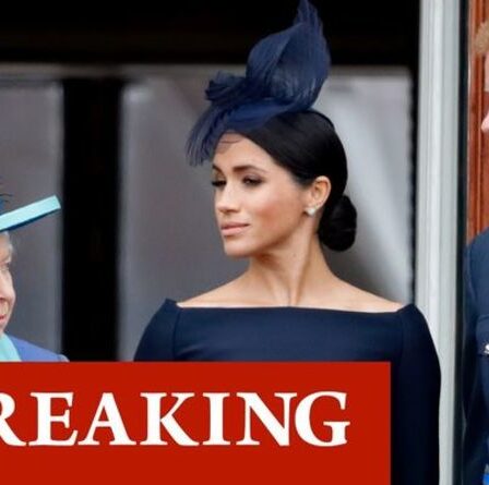 Meghan et Harry se lancent dans une nouvelle attaque contre le manque de «propriété» de la reine dans la rangée de la famille royale