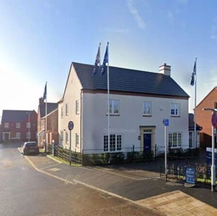 Mystère alors qu'un homme et une femme sont retrouvés morts – la police dans une enquête majeure après une « découverte tragique »