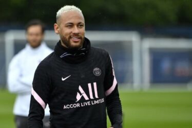 Neymar réagit à la décision de Messi au PSG alors que les anciennes stars de Barcelone se «rassemblent» à Paris