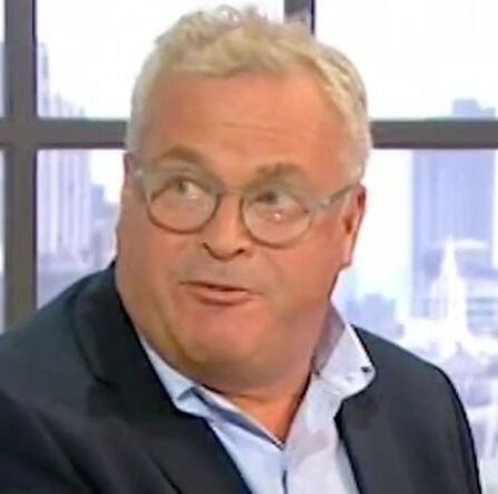 « Nous sommes gouvernés par des idiots ! » Max se déchaîne contre la police à propos de plans de décoration pour mettre fin aux crimes de haine