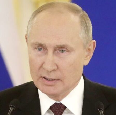 Poutine soutient les talibans et les sauvages qui se mêlent de l'Occident en imposant des "valeurs extérieures" à l'Afghanistan