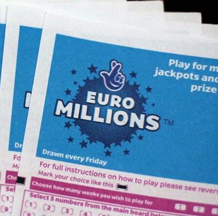 Résultats de l'EuroMillions 10 août EN DIRECT : jackpot stupéfiant de 80 millions de livres sterling CE SOIR - numéros gagnants