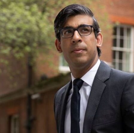 Rishi Sunak a donné un avertissement sévère alors qu'Universal Credit change pour frapper durement Tory 'Red Wall'