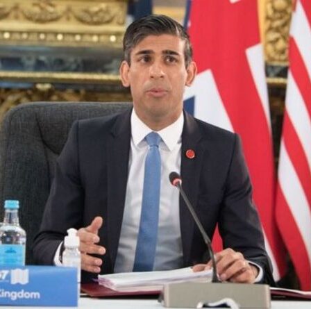 Rishi Sunak appelé à agir alors que la "récupération" de Covid est menacée pour le Royaume-Uni avec une réduction des prestations