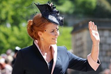 Sarah Ferguson « se rend à Balmoral avec le prince Andrew » pour rendre visite à la reine, selon un initié