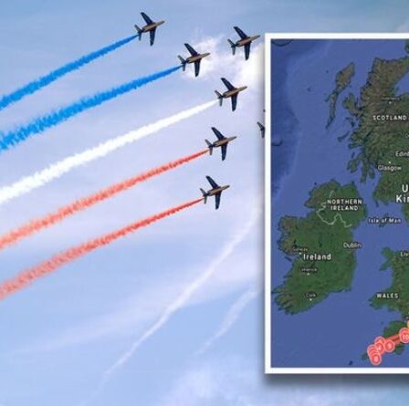Suivi de vol Red Arrows : regardez l'itinéraire Red Arrows en direct demain - cartes