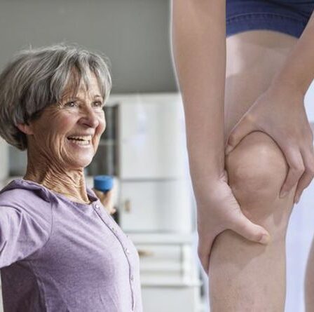 Symptômes de l'arthrite : meilleurs types d'exercices pour réduire la douleur - en particulier dans les genoux