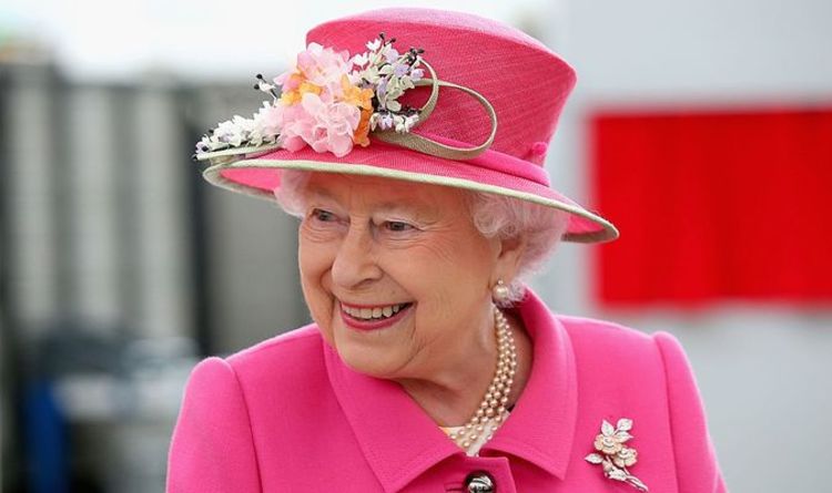 Thé de la reine !  Le chef royal met à nu le goûter préféré du monarque – un « gâteau entier »