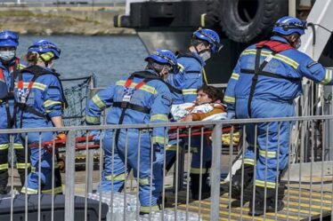 Un migrant meurt après le naufrage d'un bateau dans la Manche