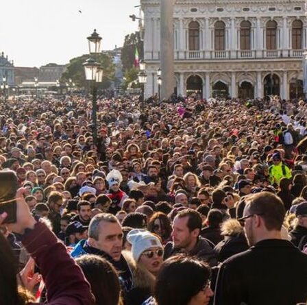 Venise 10 € de frais pour visiter après que l'interdiction des navires de croisière a suscité la fureur des touristes - "Je passerai"