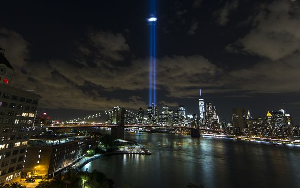 Hommage annuel à la lumière à New York.