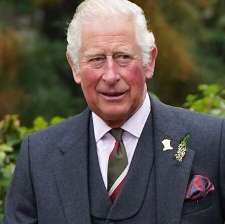 Le prince Philip félicité par la famille royale dans un document émotionnel - mais les craintes augmentent, Andrew l'éclipsera