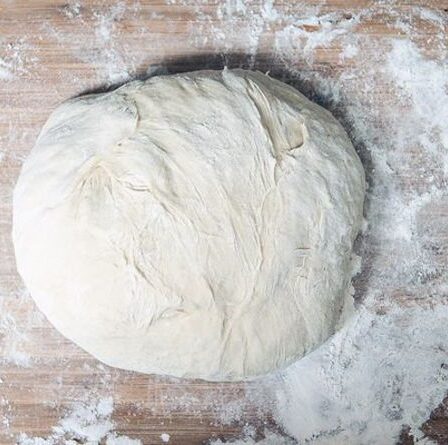 De l'acide folique sera ajouté au pain pour arrêter une maladie potentiellement mortelle chez les bébés, dit Boris