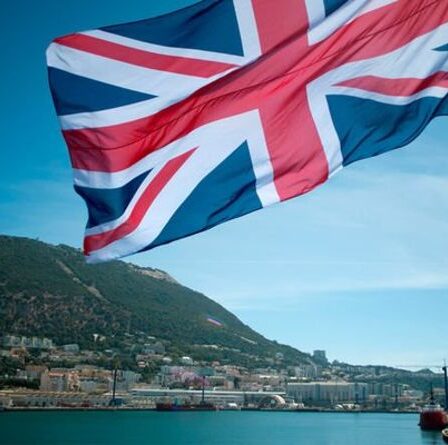Aidez-nous, UE !  L'Espagne double la menace de Gibraltar - exige des gardes-frontières dans la rangée du Brexit