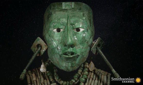 Masque ancien : le masque mortuaire du roi Tapac