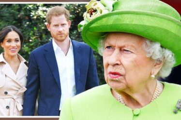 'Assez!'  La reine va « riposter » contre les attaques de Meghan et Harry contre la monarchie