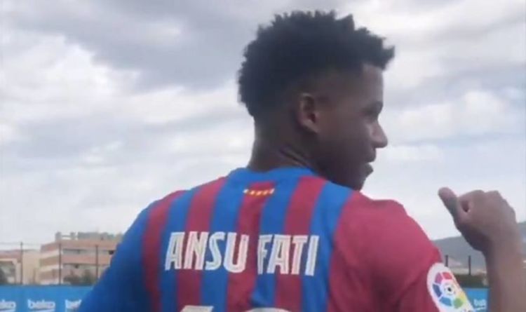 Barcelone offre le maillot emblématique numéro 10 à Ansu Fati après le départ de Lionel Messi
