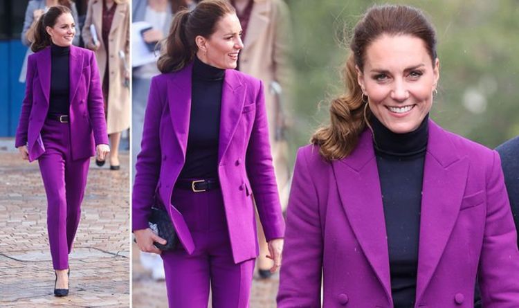 'Belle apparence!'  Kate Middleton impressionne dans un costume violet « royal » pour une visite en Irlande du Nord