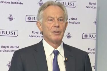 « Besoin de bottes au sol ! »  Tony Blair exige une intervention militaire afghane dans un discours bizarre