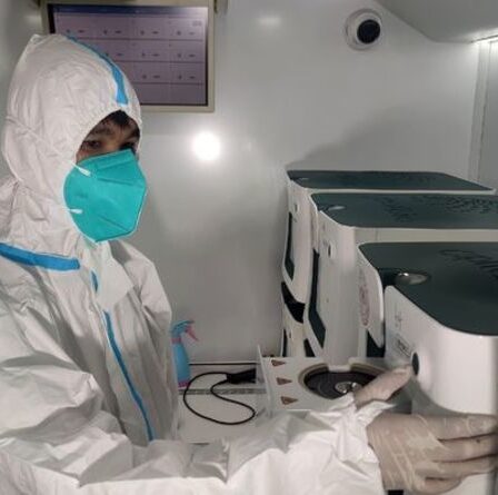 Bombe d'origine de Covid en tant que nouvelle équipe pour sonder le mystérieux laboratoire de Wuhan sur les allégations de fuite