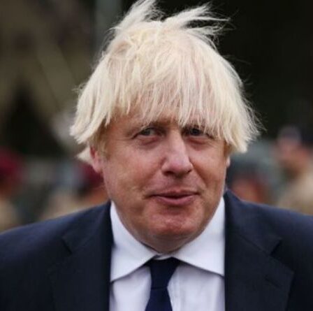 Boris Johnson et Rishi Sunak en guerre pour une augmentation d'impôt annuelle de 154 £ pour 25 000 £ de travailleurs