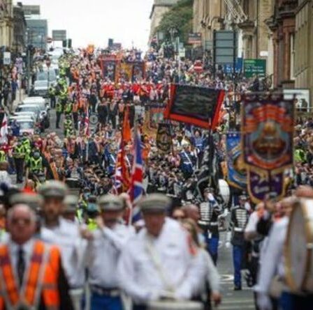 Chaos de l'Ordre d'Orange: le SNP accusé d'avoir laissé le «cancer» se développer après que des yobs ont lancé des fusées éclairantes sur des marches