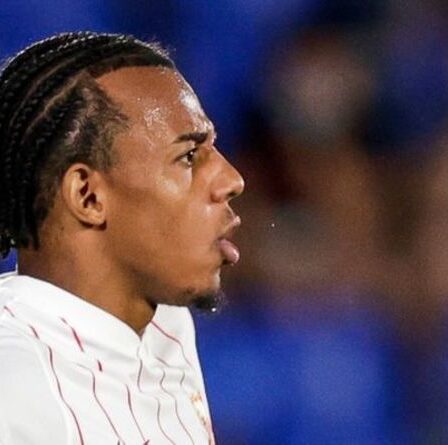 Chelsea cible Jules Kounde « furieux et ignorant les appels de Séville » pour un transfert bloqué