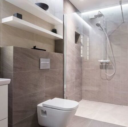 « Créez l'illusion d'un espace plus grand » : un expert partage un hack pour agrandir la salle de bain