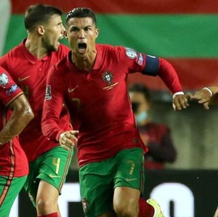 Cristiano Ronaldo réagit au record du monde de buts internationaux lors d'un retour épique au Portugal