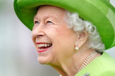 « Des affaires comme d'habitude ! »  Queen se prépare pour sa période d'automne la plus occupée depuis près d'une décennie