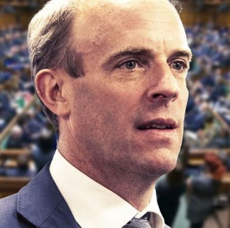 Dominic Raab EN DIRECT: le ministre des Affaires étrangères s'en prend aux États-Unis en train de griller AUJOURD'HUI