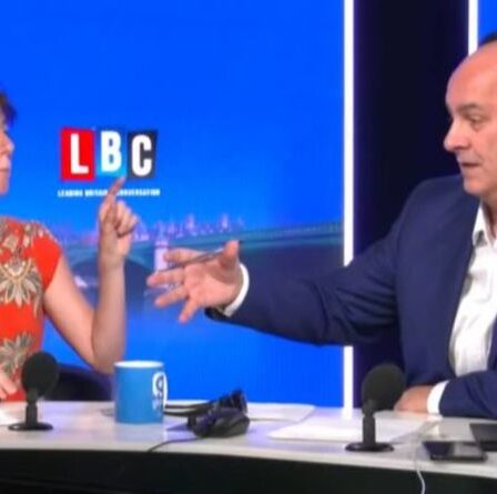 « Donnez-moi des détails ! »  Dodds brutalement grillé alors que Dale fait exploser les plans de protection sociale de la «fée aérienne»