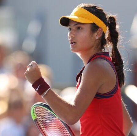 Emma Raducanu lance un avertissement à Naomi Osaka et à l'US Open Field après avoir atteint le quatrième tour