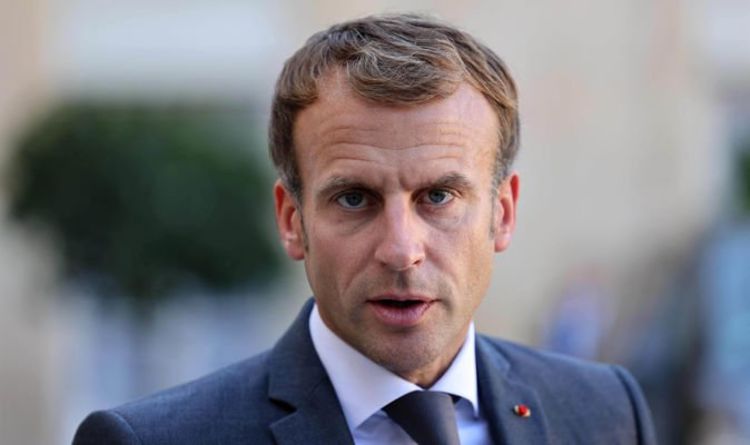 Emmanuel Macron ordonne à Boris de lisser les eaux en tempête sur un sous-marin