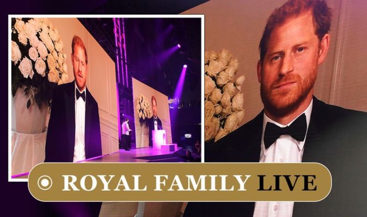 Famille royale EN DIRECT: le prince Harry étonne les fans de Sussex avec une rare apparition au Royaume-Uni