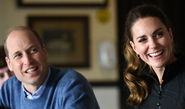Famille royale LIVE : Maintenant, c'est le service !  Kate et William ravissent la reine avant le retour d'Harry