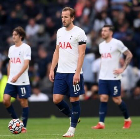 Gary Neville met en garde contre l'augmentation des « sonnettes d'alarme » à Tottenham pour que Fabio Paratici répare
