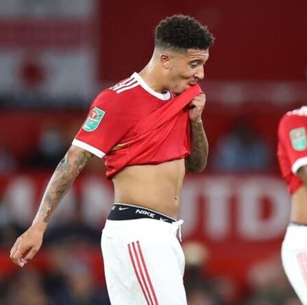 Gary Neville snobe Jadon Sancho alors qu'il sélectionne le XI le plus fort de Man Utd