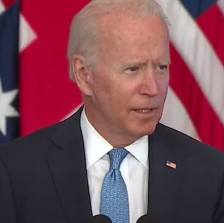 « Gêne complète ! »  Biden s'est moqué alors que POTUS qualifie le Premier ministre australien de "ce gars-là"