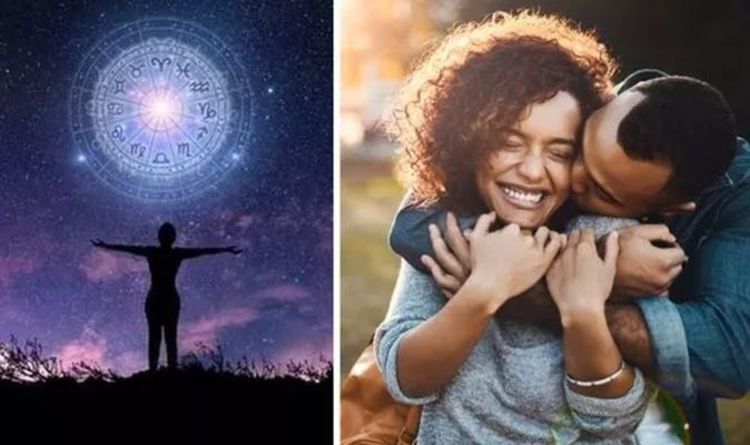 Horoscopes et amour: les Balance sont invitées à "être ouvertes" et à "faire confiance à l'univers qui a un plan pour elles"