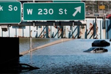 Inondations à New York CARTOGRAPHIE: des métros submergés et des voitures interdites à New York après le passage de l'ouragan Ida