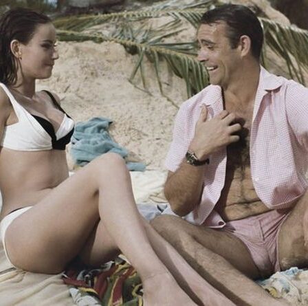 James Bond : Sean Connery avait-il des sacs de glace pressés sur sa poitrine pour 007 scènes d'amour ?