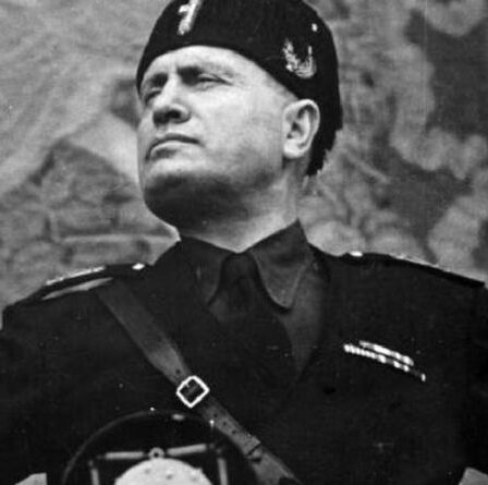 L'Italie furieuse alors que l'héritier de Benito Mussolini appelle au vote sur les monuments du fascisme