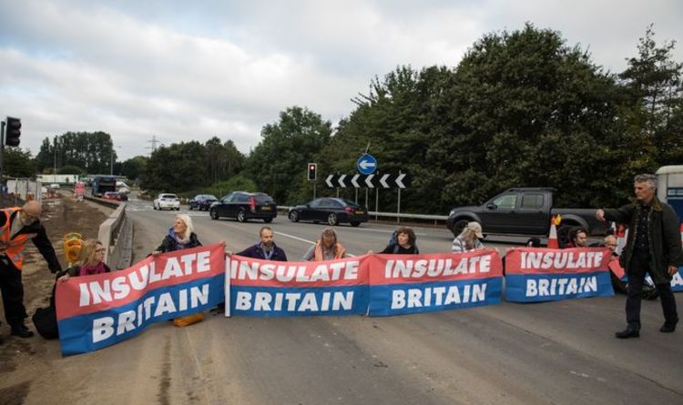 « La police est une honte ! »  Les Britanniques réagissent à la réponse de protestation du M25 « réveillée à souhait »