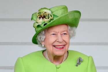 La reine a envoyé des fraises et des muffins après que la femme du cornemuseur royal eut reçu un diagnostic déchirant