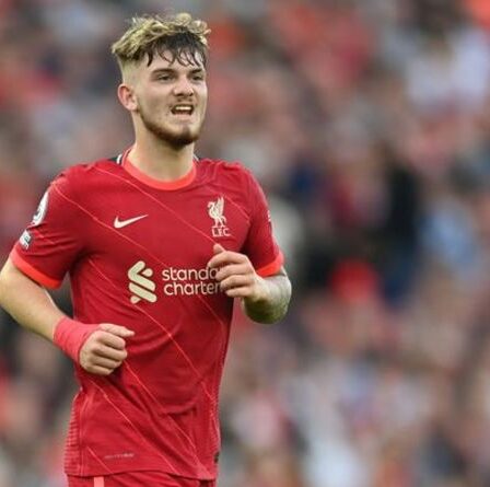 La star de Liverpool Harvey Elliott fait une fouille brutale à Man Utd après avoir été raillée pour blessure