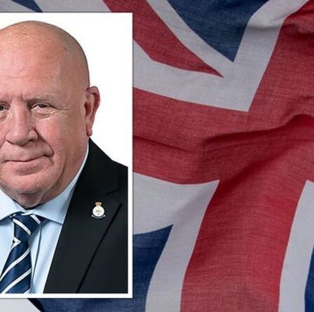 Le Conseil rejette fermement la motion incitant les écoles à voler Union Jack et à «réaffirmer la fierté» au Royaume-Uni