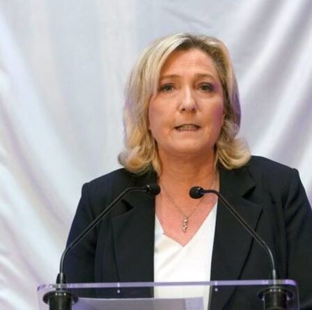 Le Pen va "menacer" l'UE avec une sortie française: l'adhésion de Bruxelles sera utilisée comme un outil crucial
