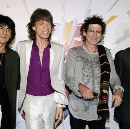 Le batteur des Rolling Stones portait les vieux costumes d'un ancien roi - "J'aime la mode"