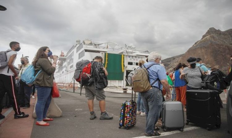 Le chaos des vacances en Espagne pour les touristes alors que le volcan de La Palma provoque le chaos